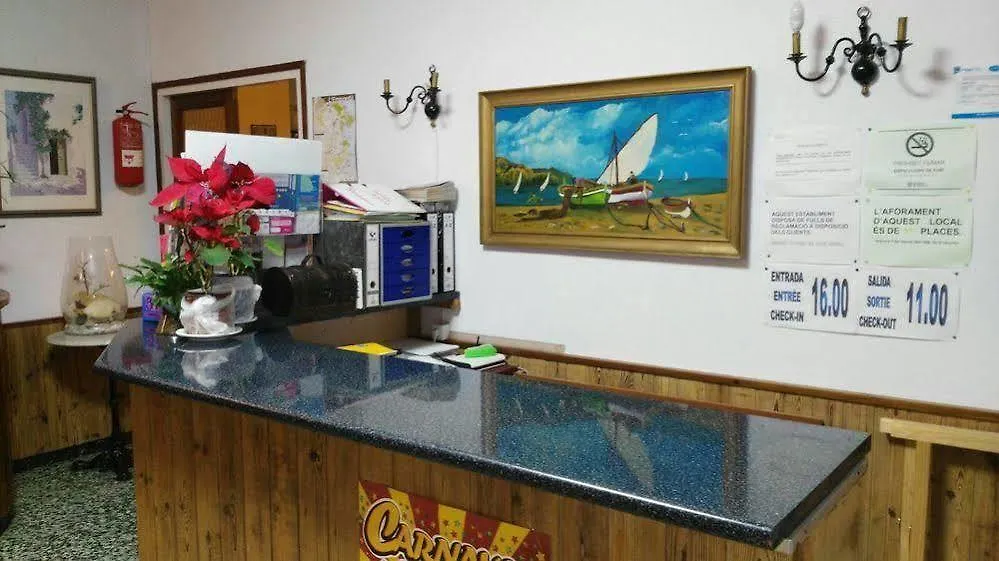 Hostal Creus Ρόζες